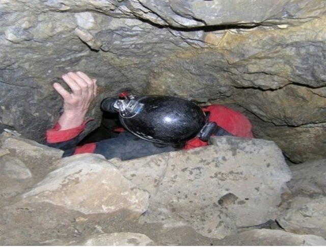 En la grieta estrecha